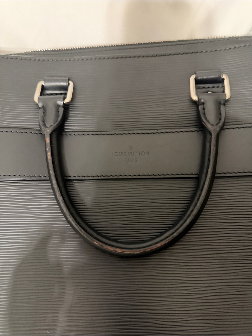 Louis Vuitton 2011 Epi Bassano GM Business Bag - Black - Picture 9 of 11
